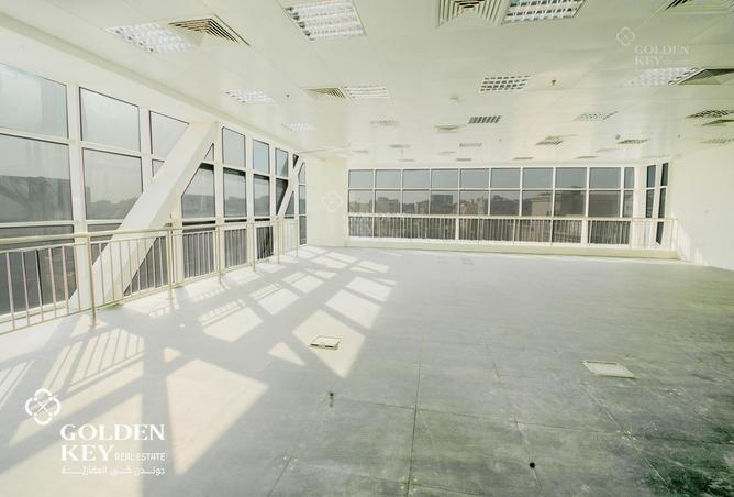 805897 - Property Main Image