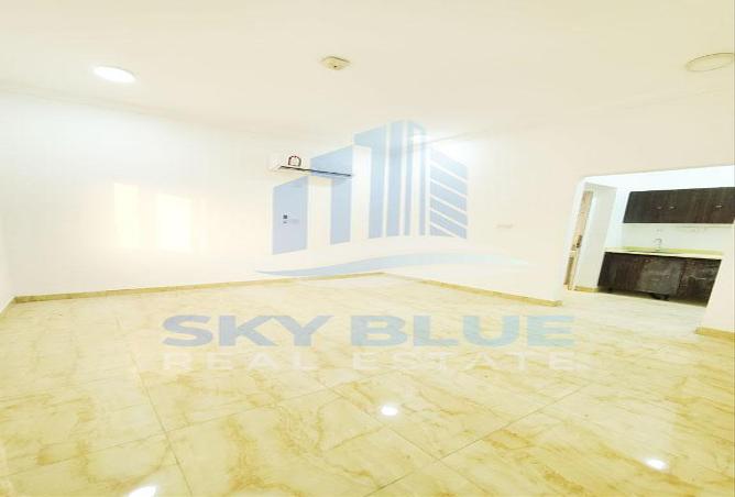 647033 - Property Image 2