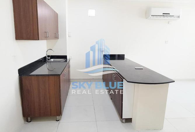 870581 - Property Image 2