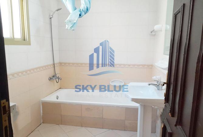 893992 - Property Image 3