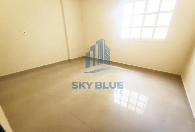 900680 - Property Image 3