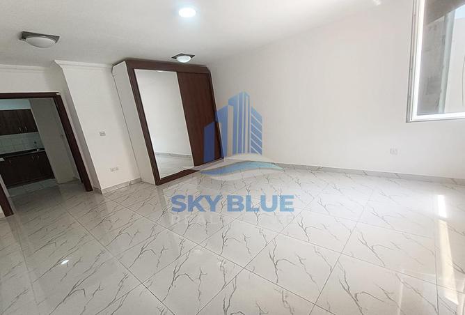 905001 - Property Image 2