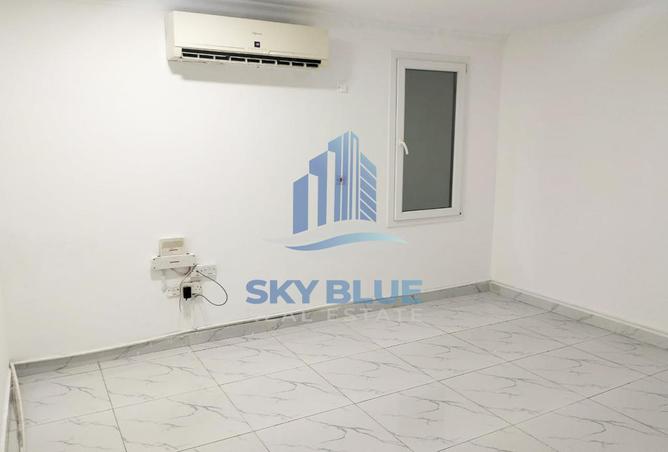 913027 - Property Main Image