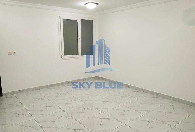 913030 - Property Image 2