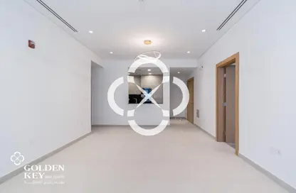 Apartment - 2 Bedrooms - 3 Bathrooms for rent in Floresta Gardens - Floresta Gardens - The Pearl Island - Doha