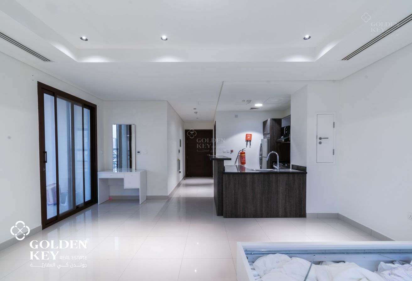 Cooling Included | SFꟷSpacious Studio in Foxhills