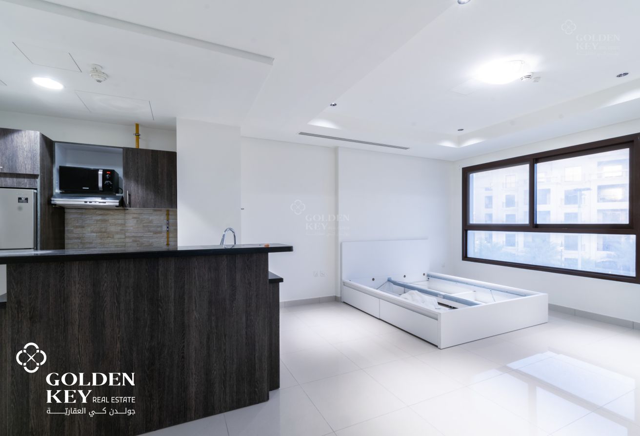 Cooling Included | SFꟷSpacious Studio in Foxhills