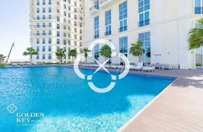 Apartment - 2 Bedrooms - 3 Bathrooms for rent in The Garden - Floresta Gardens - The Pearl Island - Doha