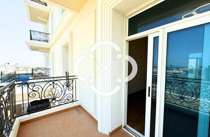 Apartment - 3 Bedrooms - 4 Bathrooms for rent in Floresta Gardens - Floresta Gardens - The Pearl Island - Doha