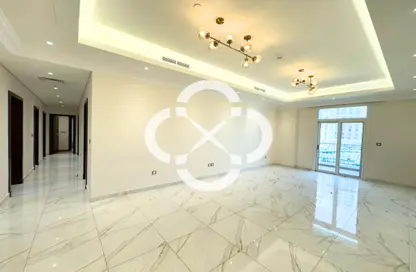 Apartment - 3 Bedrooms - 4 Bathrooms for rent in Floresta Gardens - Floresta Gardens - The Pearl Island - Doha