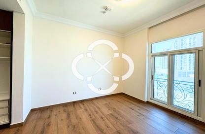 Apartment - 3 Bedrooms - 4 Bathrooms for rent in The Garden - Floresta Gardens - The Pearl Island - Doha