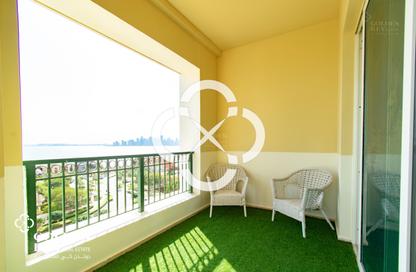 Apartment - 2 Bedrooms - 3 Bathrooms for rent in Viva West - Viva Bahriyah - The Pearl Island - Doha