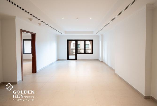 942122 - Property Image 2