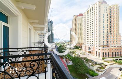 Apartment - 2 Bedrooms - 3 Bathrooms for rent in Floresta Gardens - The Pearl Island - Doha