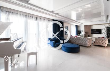 Apartment - 3 Bedrooms - 5 Bathrooms for rent in One Porto Arabia - Porto Arabia - The Pearl Island - Doha