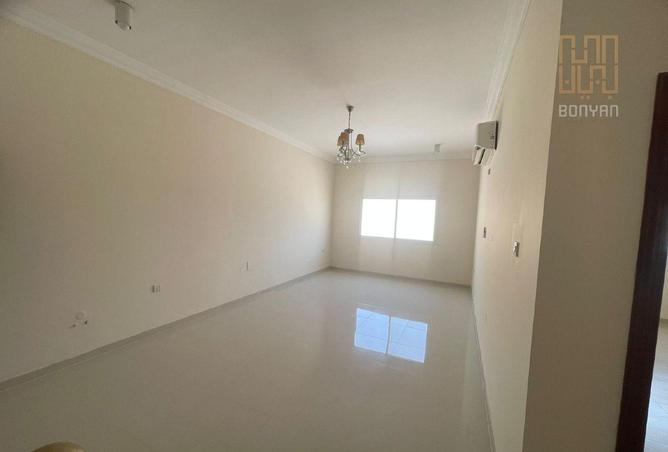 922204 - Property Image 3