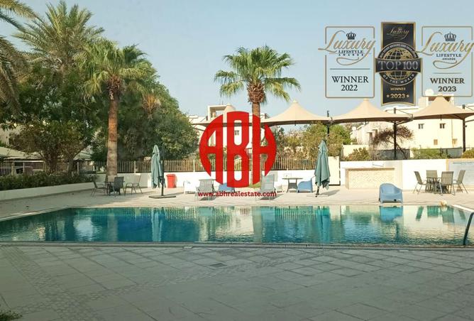 922649 - Property Image 2