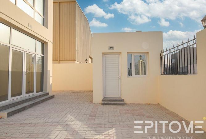 941999 - Property Image 3