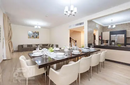 فيلا - 4 غرف نوم - 4 حمامات للايجار في بوابة عين خالد - عين خالد - الدوحة