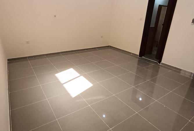 924607 - Property Image 3