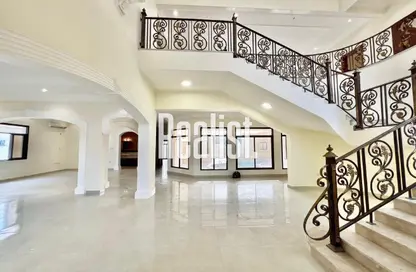Villa - 5 Bedrooms - 6 Bathrooms for rent in West Bay Villas - West Bay - West Bay - Doha