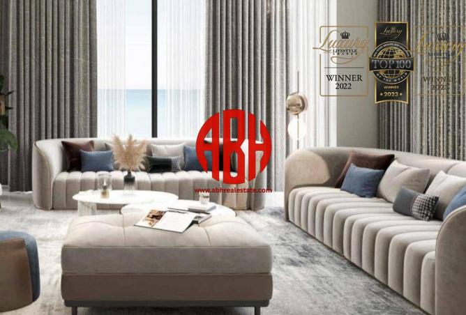 924107 - Property Image 2