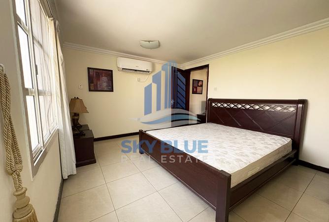 924695 - Property Image 3