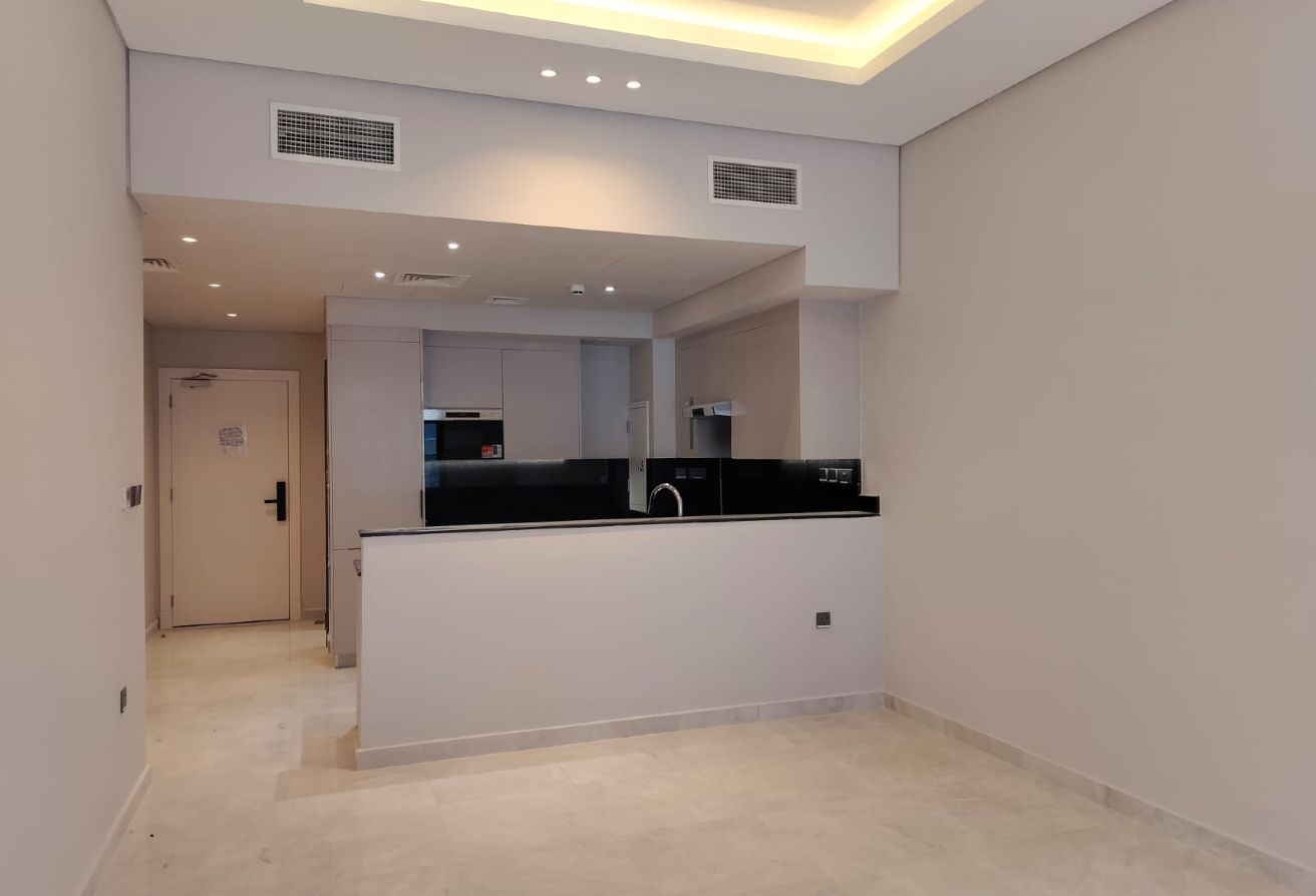 Freehold 1 & 2 BHK Luxury Homes | Easy Qatar Acces thumbnail 7