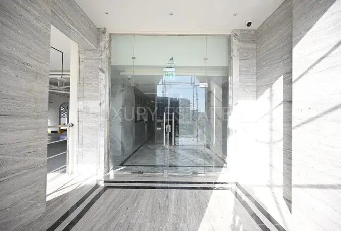 925141 - Property Image 2