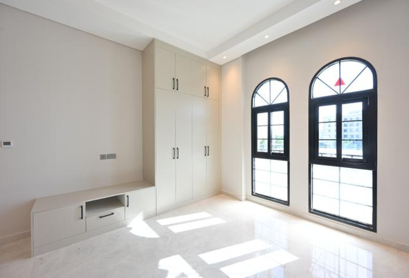 Freehold 1 & 2 BHK Luxury Homes | Easy Qatar Acces thumbnail 9