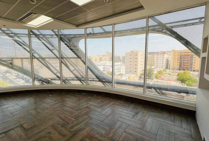 930461 - Property Image 2