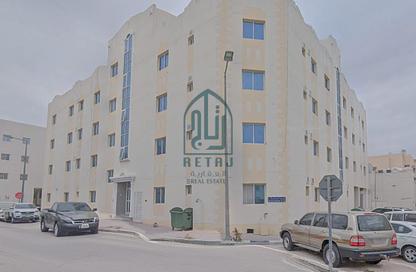Apartment - 2 Bedrooms - 2 Bathrooms for rent in Bin Omran 28 - Fereej Bin Omran - Doha Apartment - 2 Bedrooms - 2 Bathrooms for rent in Bin Omran 28 - Fereej Bin Omran - Doha