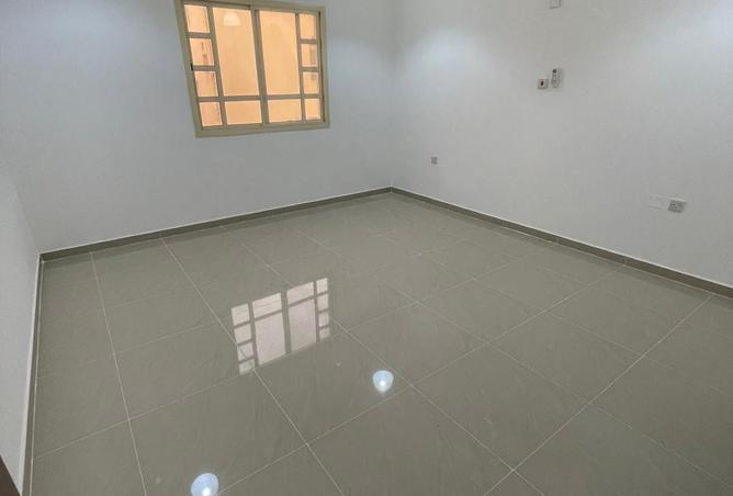 927945 - Property Image 2