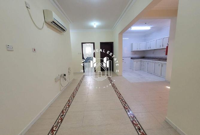 927720 - Property Image 2