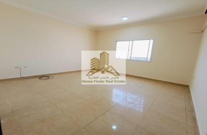 مجمع سكني - 5 غرف نوم - 5 حمامات للايجار في جنوب الدحيل - الدحيل - الدوحة