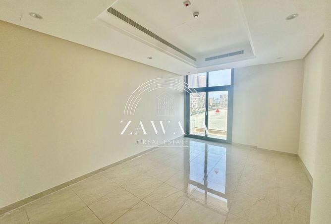 930225 - Property Image 3