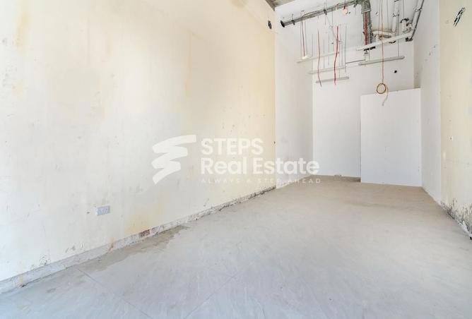 930880 - Property Image 2