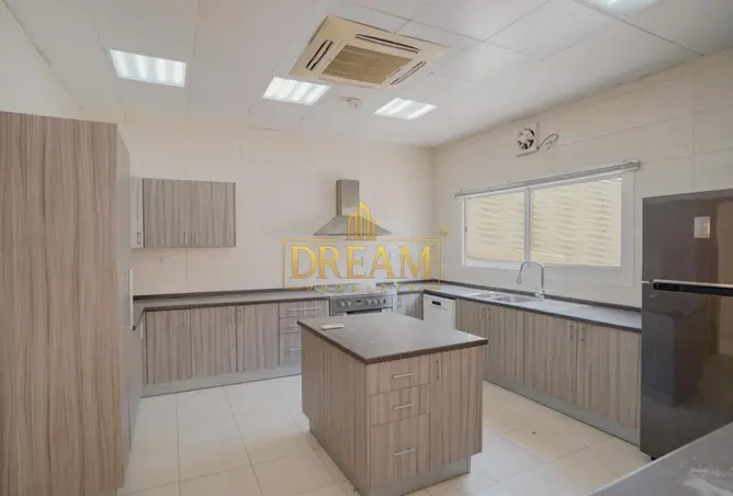 931652 - Property Image 2