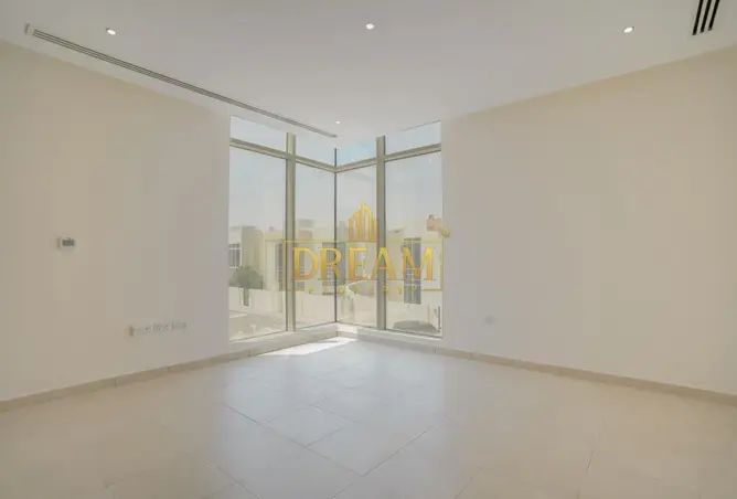 931652 - Property Image 3