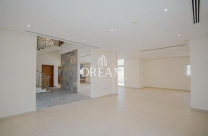 Villa - 5 Bedrooms - 5 Bathrooms for rent in Ain Khaled Villas - Ain Khaled - Doha