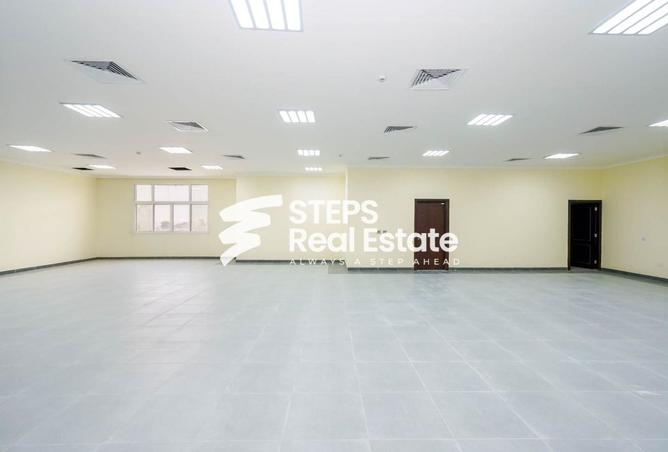 931644 - Property Image 2