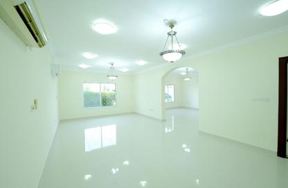 مجمع سكني - 4 غرف نوم - 3 حمامات للايجار في شارع النعيجة - النعيجة - الدوحة
