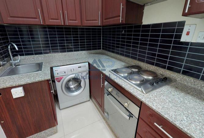 932267 - Property Image 2