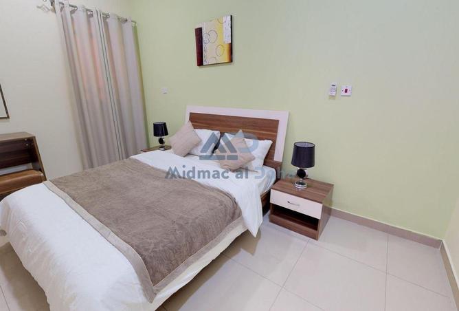 932267 - Property Image 3