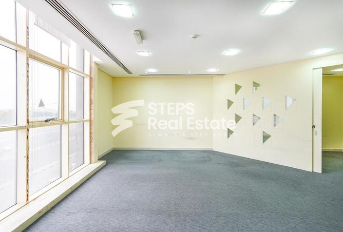 950667 - Property Image 2