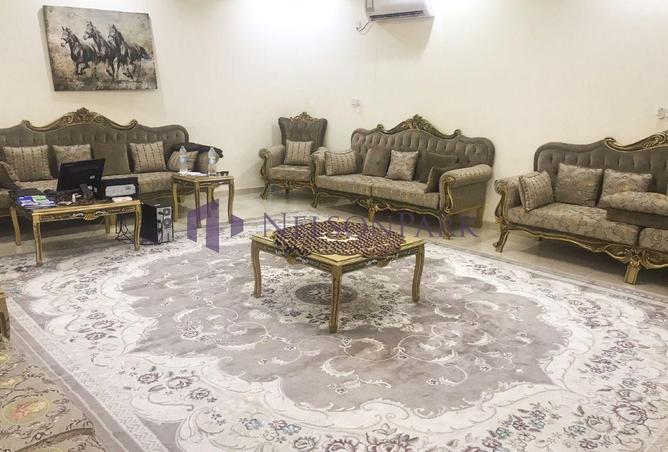 932566 - Property Image 3