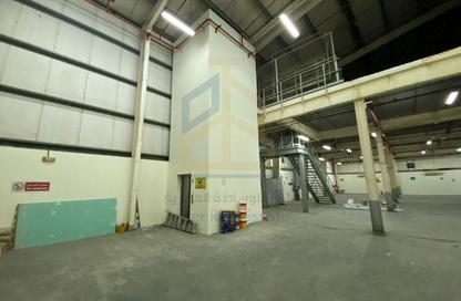 Warehouse - Studio - 3 Bathrooms for sale in Logistics Village Qatar - Al Wakra