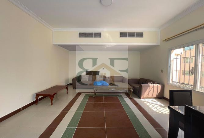 933447 - Property Image 2