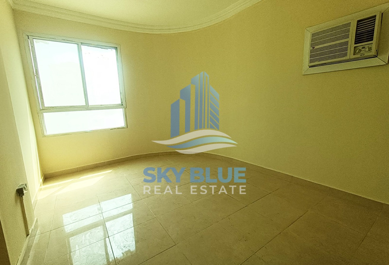 Spacious 1 BHK in Doha Jadeed with Parking