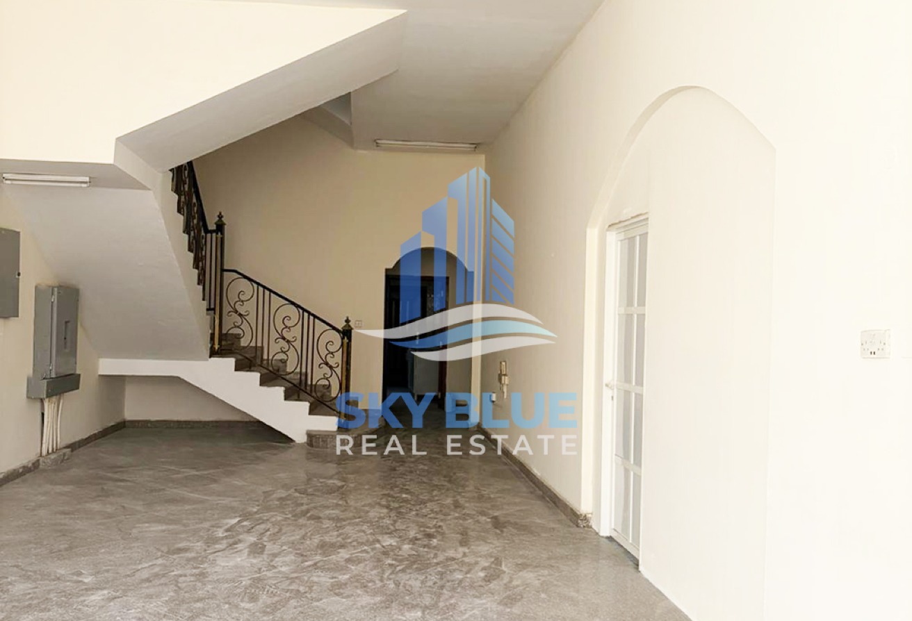 Spacious 6 BHK Villa Umm Al Salal Mohamed